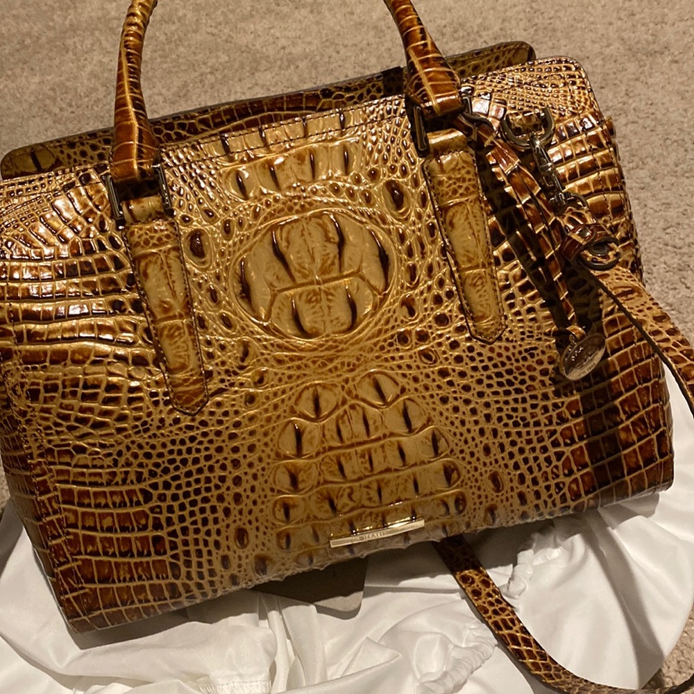 SMALL FINLEY BRAHMIN BAG
